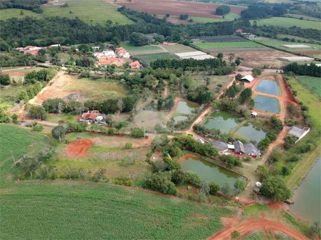 Área de Terra com 4 quartos à venda em Centro - SP