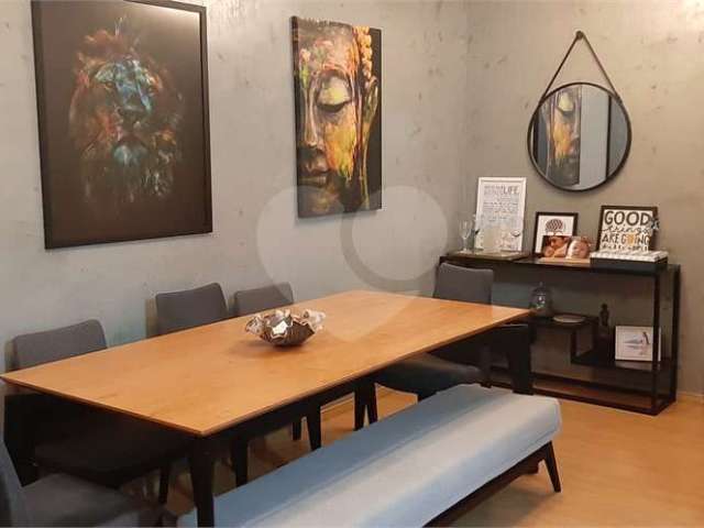 Apartamento com 3 quartos à venda em Vila Bastos - SP