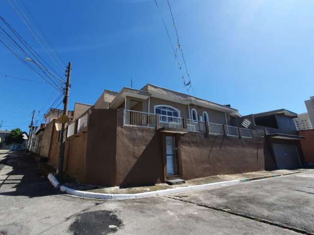 Casa a venda, 3 dormitórios, suíte, 2 salas, escritório, churrasqueira, 3 vagas. estuda permuta. 10 minutos metrô campo limpo. jardim germânia.