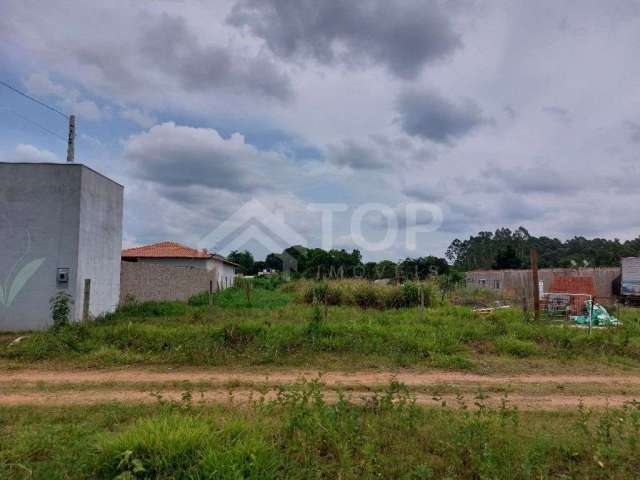 Terreno plano ideal para construção de recreio e lazer em área rural - Loteamento Aracê de Santo Antônio - São Carlos