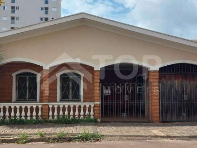 Casa com 3 quartos à venda no Jardim Lutfalla, São Carlos , 303 m2 por R$ 700.000