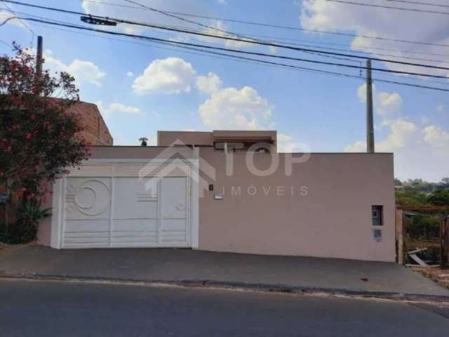 Casa com 3 quartos para alugar no Jardim Munique, São Carlos , 190 m2 por R$ 2.223