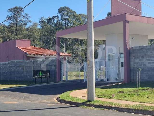 Terreno em condomínio fechado à venda no Parque dos Pinheiros, São Carlos  por R$ 155.000