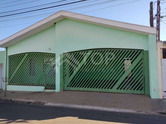 Casa com 3 Dormitórios sendo suíte para Venda ou Locação, Vila Costa do Sol