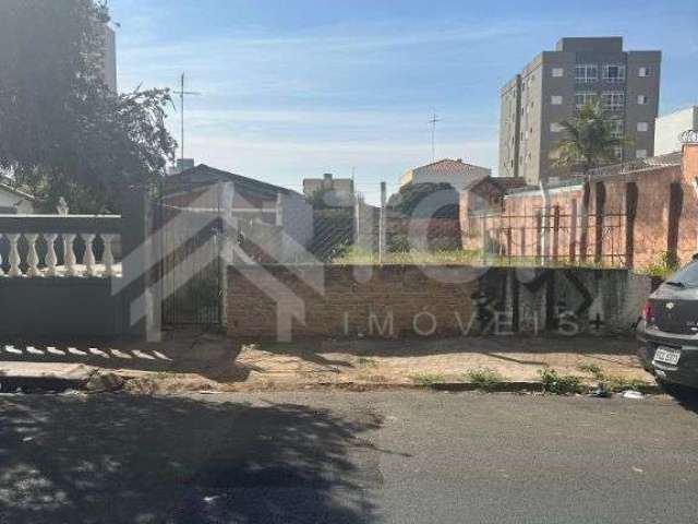 Terreno à venda no Centro, São Carlos  por R$ 700.000