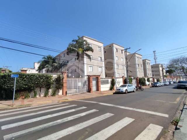 Apartamento com 3 quartos para alugar na Vila Monteiro (Gleba I), São Carlos , 65 m2 por R$ 1.112