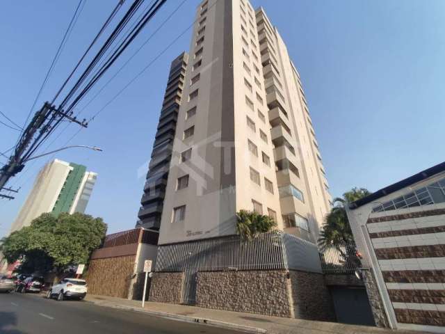 Apartamento com 3 quartos para alugar no Centro, São Carlos , 145 m2 por R$ 1.889