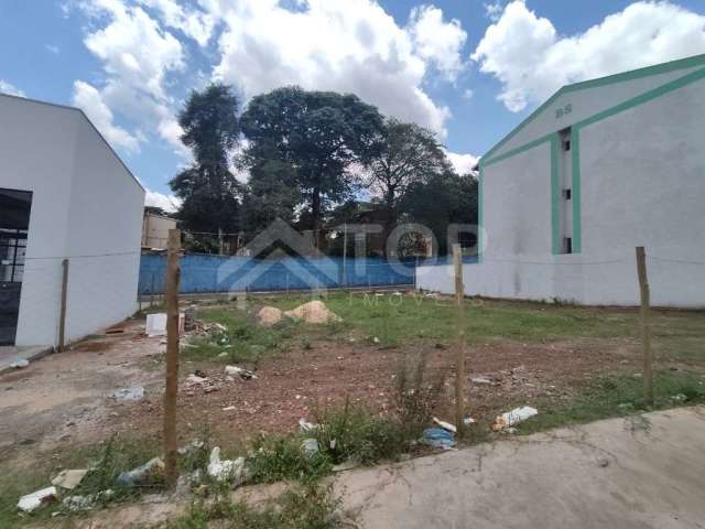 Terreno à venda no Loteamento Habitacional São Carlos 1, São Carlos  por R$ 500.000