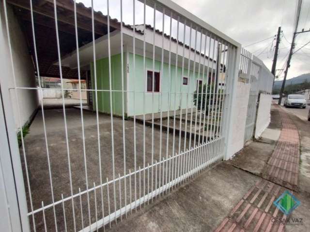 Casa com 4 quartos à venda na Rua Eritrina, 135, Potecas, São José, 110 m2 por R$ 320.000