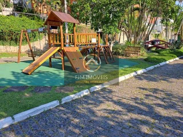 FJM IMÓVEIS VENDE: Casa de condomínio em Badu, Niterói: 5 dormitórios, 1 suíte, 4 banheiros, 1.6M² área útil. Venda por R$ 790.000.