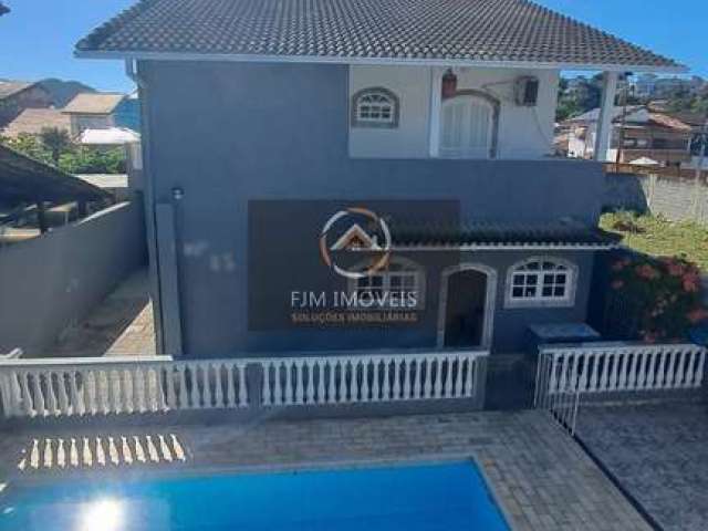 FJM Imóveis vende: Casa de luxo em Piratininga, Niterói: 351m², 3 quartos, 5 banheiros e 3 suítes por R$1.150.000