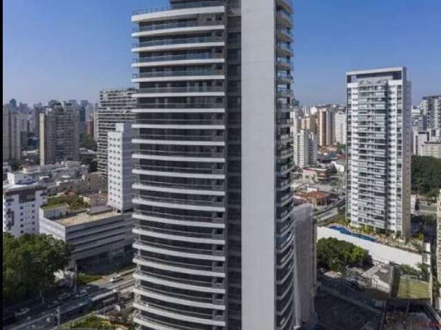 Duplex para venda possui 324 metros quadrados com 4 quartos em Vila Nova Conceição - São Paulo - SP