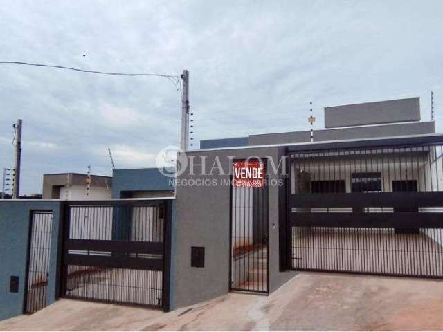 Casa à venda em Maringá, Parque Industrial, com 3 quartos, com 100 m²