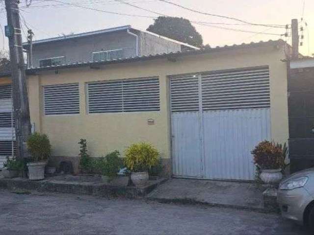 Vendo Casa nova cidade reformada com 4 quartos sendo uma suíte, sala ampla