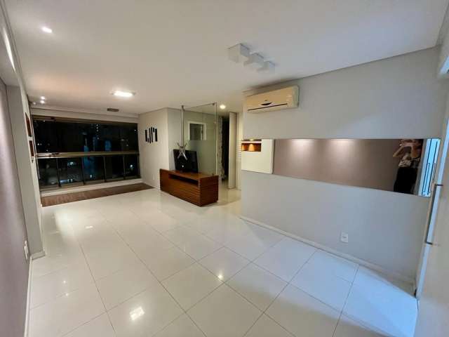 Apartamento para venda possui 84 metros com 3 quartos sendo 1 suíte com 2 vgs em casa forte - Recife - PE
