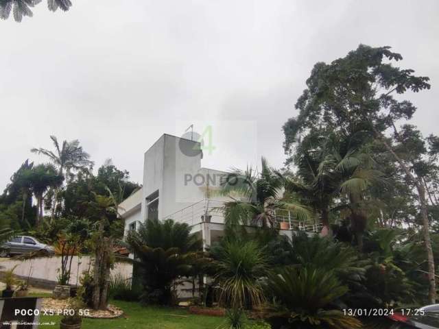 Casa para Venda em Suzano, Ipelândia, 3 dormitórios, 1 suíte, 3 banheiros, 3 vagas