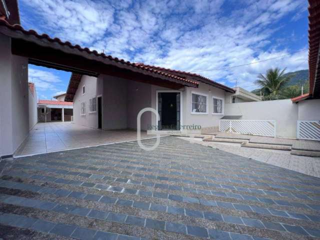 Casa com 3 dormitórios à venda, 178 m² por R$ 900.000,00 - Centro - Peruíbe/SP