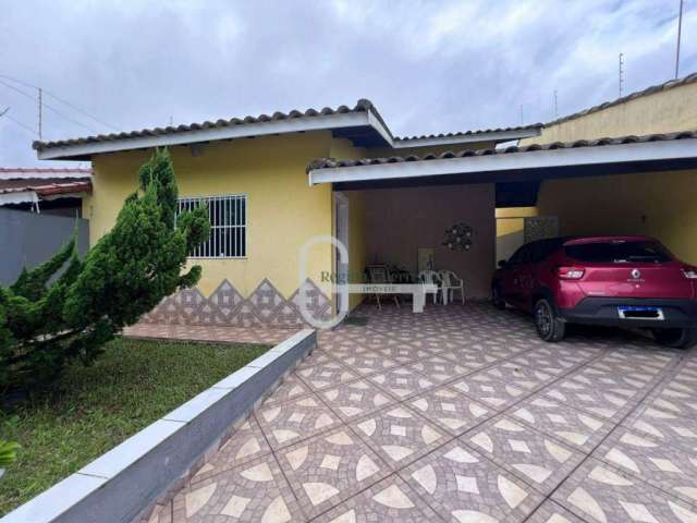 Casa à venda em Peruíbe, no bairro Estância São José em Peruíbe - SP.