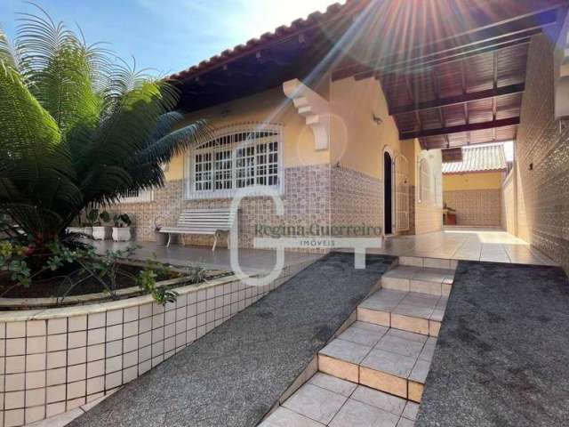 Casa com 3 dormitórios à venda, 145 m² por R$ 740.000,00 - Balneário Florida - Peruíbe/SP