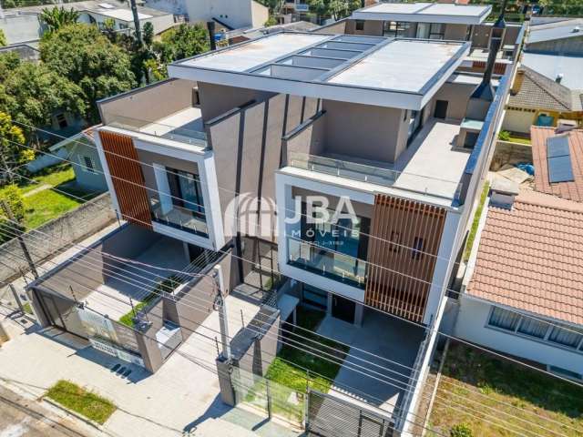 Triplex com terraço em ótima localização no Bacacheri/Jardim Social