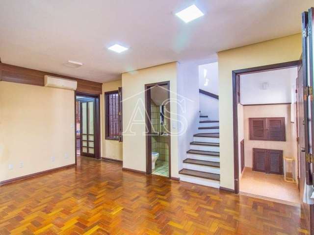 Casa com 2 quartos à venda na Rua Sarmento Leite, 1073, Centro Histórico, Porto Alegre, 128 m2 por R$ 460.000