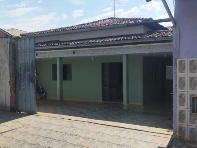 Casa 4 quartos com 2 banheiros centro de paraopeba = r$ 450.000,00