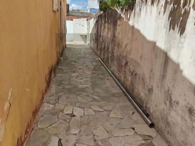 Casa Para Vender com 2 quartos no bairro Centro de Salgado em Salgado