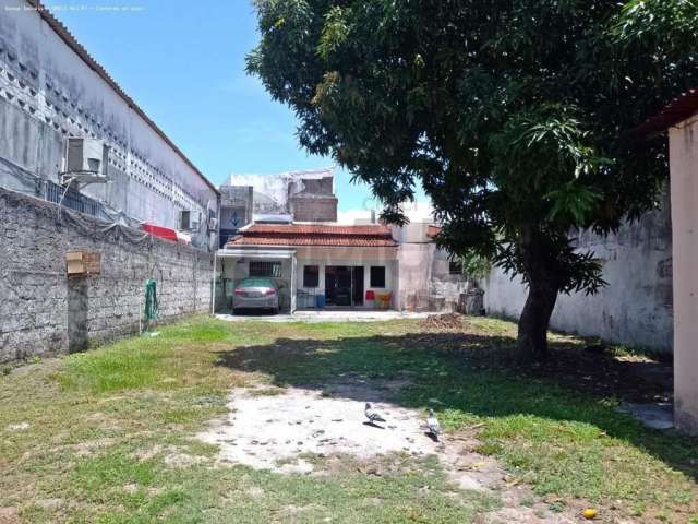 Casa Para Vender com 2 quartos, sendo 1 suíte no bairro Treze de Julho em Aracaju