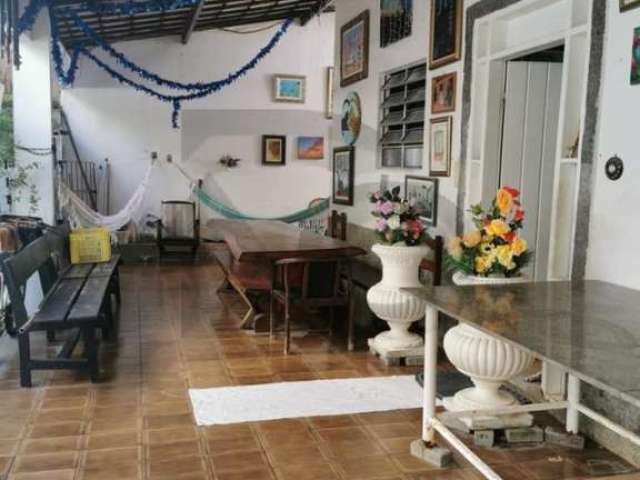 Casa Para Vender com 5 quartos 2 suítes no bairro Atalaia em Aracaju