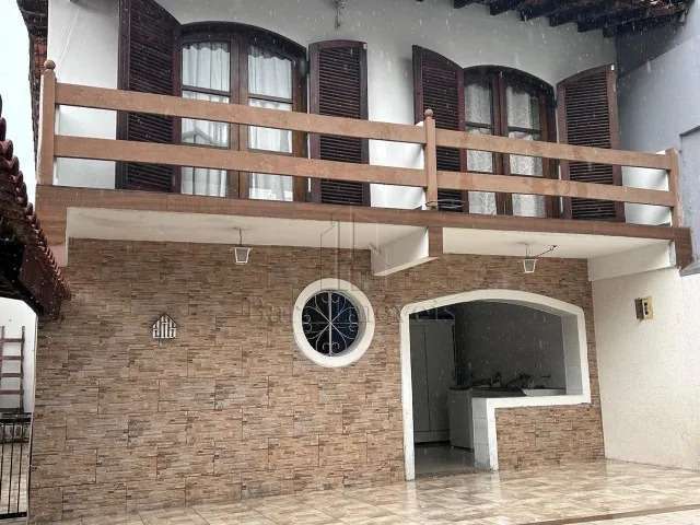 Casa Estilo Colonial com Piscina na Vila Humaitá, Santo André