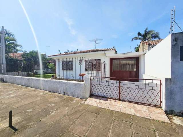 Casa com 3 quartos à venda no Fião, São Leopoldo  por R$ 399.000