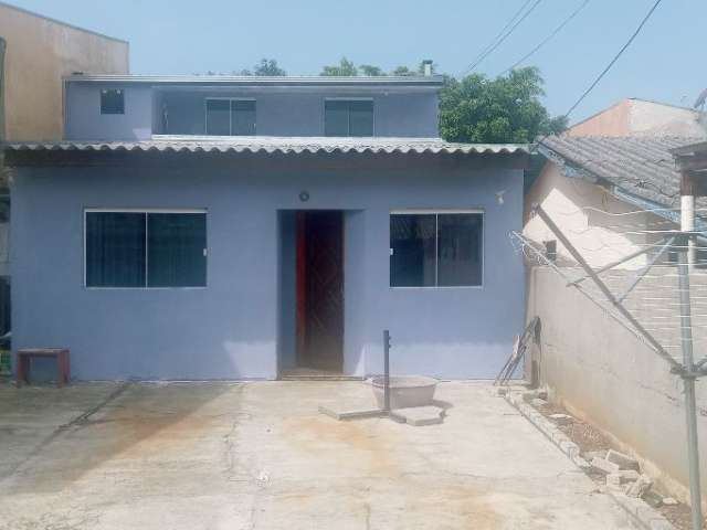 Linda Casa de 3 dormitórios, Alto Boqueirão , Ctba  - Pr..