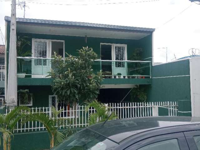 Lindo sobrado de 4 dormitorios R$ 465.000, Pinheirinho - Curitiba - Pr.