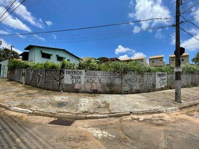 Terreno à venda na Rua Cyrênia Arruda Camargo, 19, Parque São Quirino, Campinas por R$ 455.000