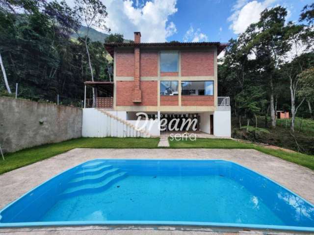 Casa com 3 dormitórios à venda, 300 m² por R$ 760.000,00 - Três Córregos - Teresópolis/RJ