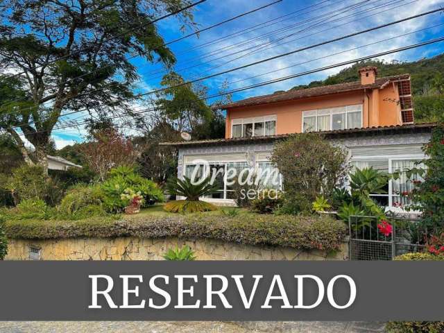 Casa com 4 dormitórios à venda, 316 m² por R$ 1.150.000,00 - Iucas - Teresópolis/RJ