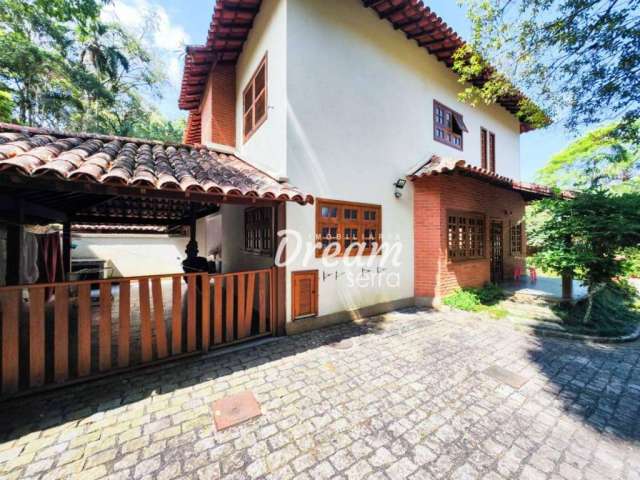 Casa com 3 dormitórios à venda, 155 m² por R$ 690.000,00 - Quebra Frascos - Teresópolis/RJ