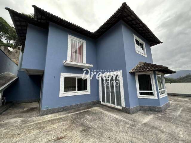 Casa com 3 dormitórios à venda, 140 m² por R$ 698.000,00 - Prata - Teresópolis/RJ