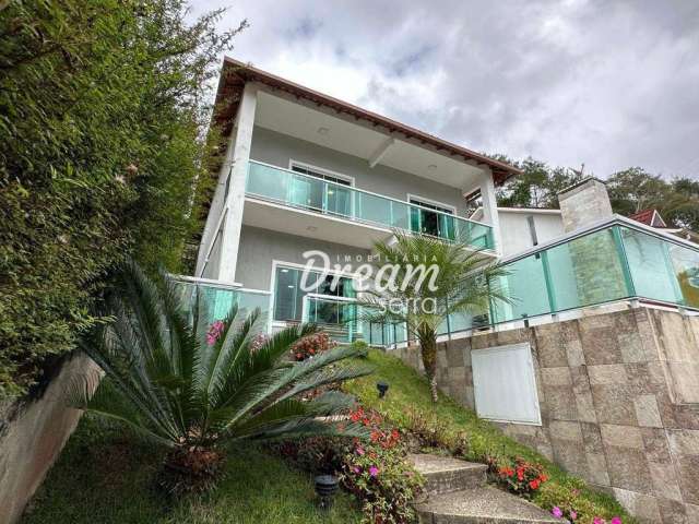 Casa em condomínio de 180m²  - albuquerque - teresópolis - rj.