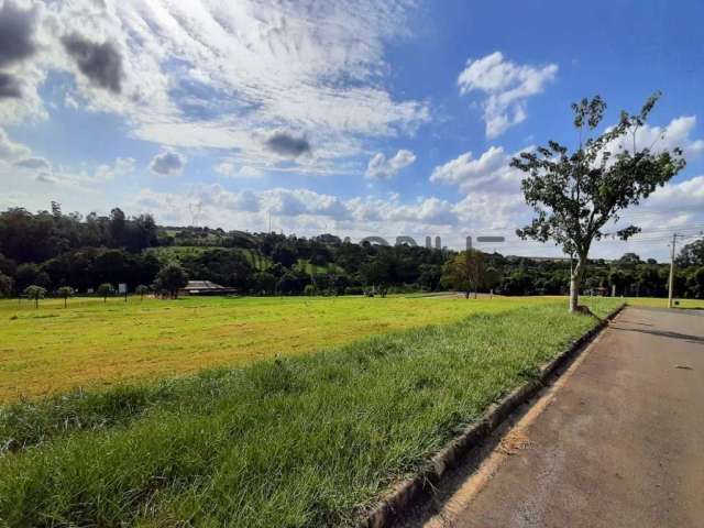 Terreno à venda com 1.000,82 m² no Condomínio Jardim Indaiatuba Golf, na cidade de Indaiatuba/SP.