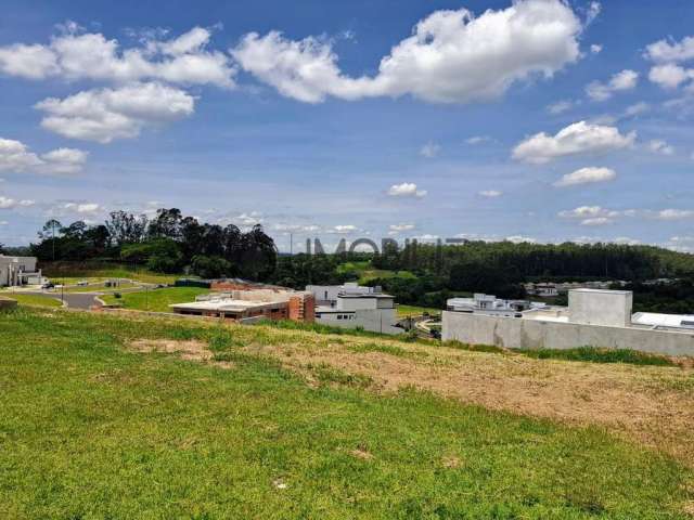 Terreno com metragem de 513,96 m² no condomínio Parque Villa dos Pinheiros em Indaiatuba.