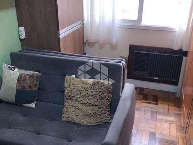 Apartamento com 2 quartos à venda na Rua Santa Cecília, 1315, Santa Cecília, Porto Alegre por R$ 275.000