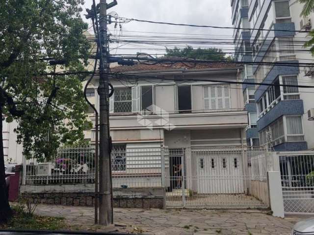 Casa com 3 quartos à venda na Rua Marquês do Pombal, 843, Moinhos de Vento, Porto Alegre por R$ 2.500.000