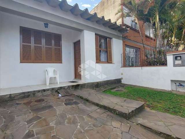 Casa com 4 quartos à venda na Rua Monsenhor Veras, 576, Santana, Porto Alegre por R$ 580.000