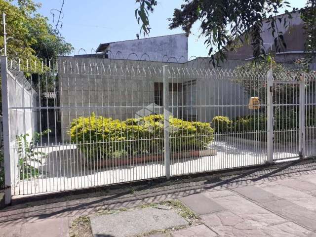 Casa com 3 quartos à venda na Rua General Caldwell, 1250, Menino Deus, Porto Alegre por R$ 920.000