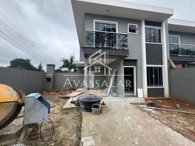 Sobrado alto padrão de esquina com 3 dormitórios, no bairro CIC, Curitiba- PR