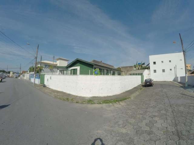 Casa à venda no bairro Forquilhinhas em São José, 100 m², 4 dormitórios sendo 1