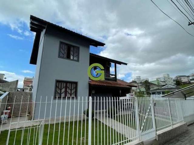 Casa à venda na Pedra Branca, Palhoça 185 m² de área privativa, 3 dormitórios se