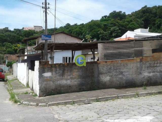 Excelente imóvel à venda no bairro Fazenda Santo Antônio em São José.