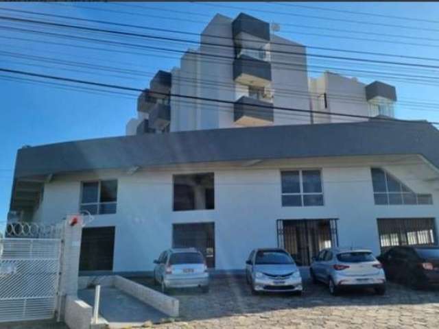 Ótimo imóvel à venda no bairro Capoeiras em Florianópolis.

Apartamento com 75 m² de área privativa, possui 3 dormitórios, 1 banheiro, cozinha, sala de estar e área de serviço.

A infraestrutura do pr